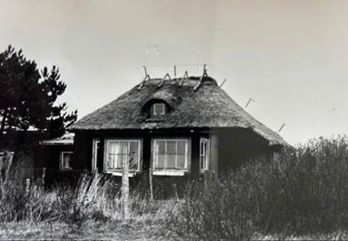 Et billede, der indeholder bygning, udendørs, sky, hus
AI-genereret indhold kan være ukorrekt.